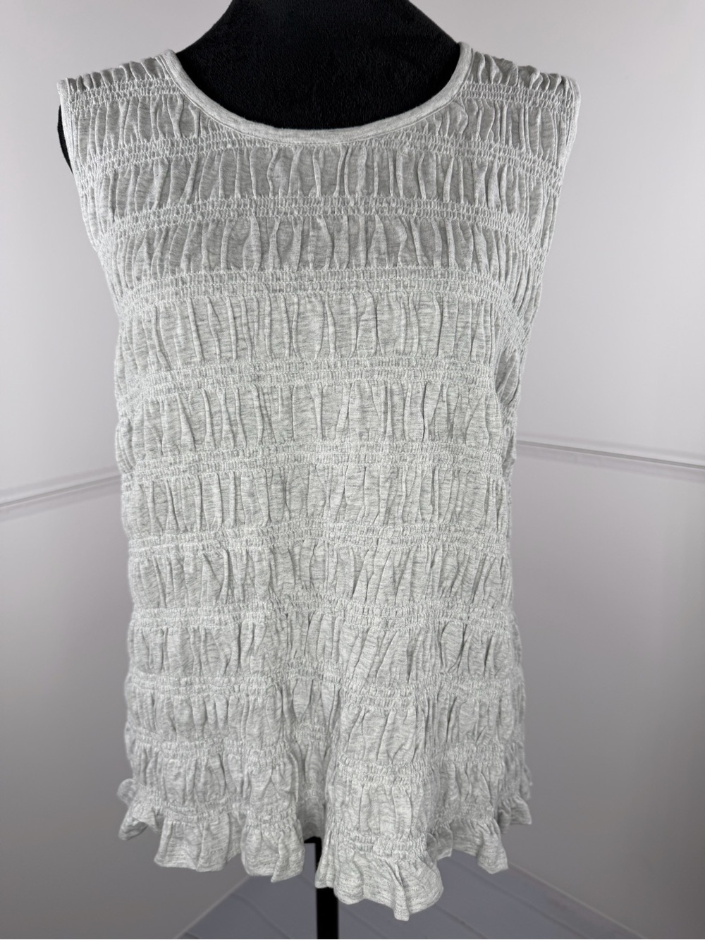 NWT Jane + Delancey Smocked Sleeveless Tank Top Light Gray Size 1X